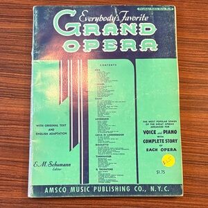 Everybody's Favorite Grand Opera Songbook - Green Cover
